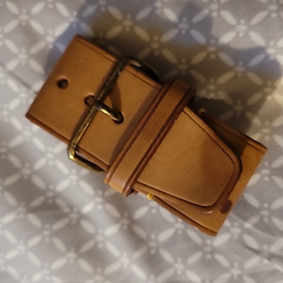LV luggage tag and poignet set. - Picture 4 of 5